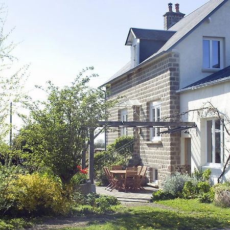 La Nesliere Chambres D'Hotes Bio Saint-Symphorien-des-Monts Exterior foto